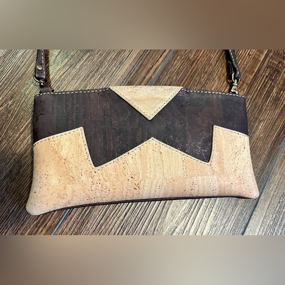 Cork crossbody. Brown & tan. - Picture 1 of 11